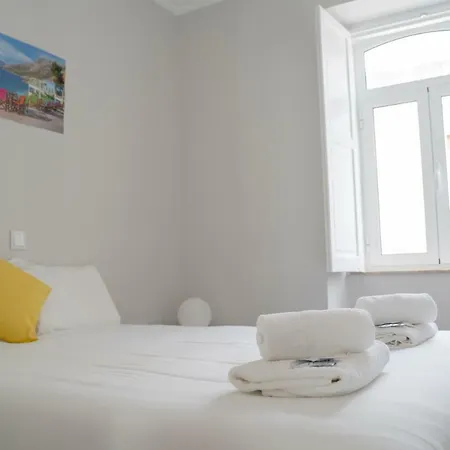 Apartment Funky Two Bedroom Saldanha Lisbon